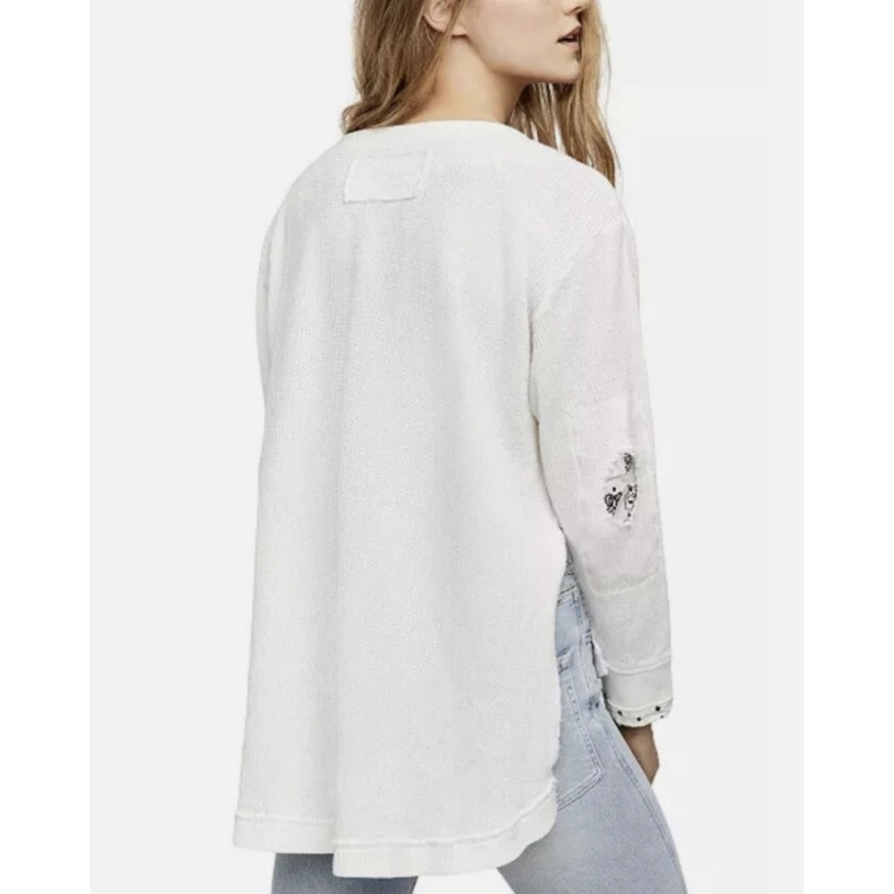 Free People Fall For You Henley Top White Bandana Print Thermal Medium - Picture 2 of 6